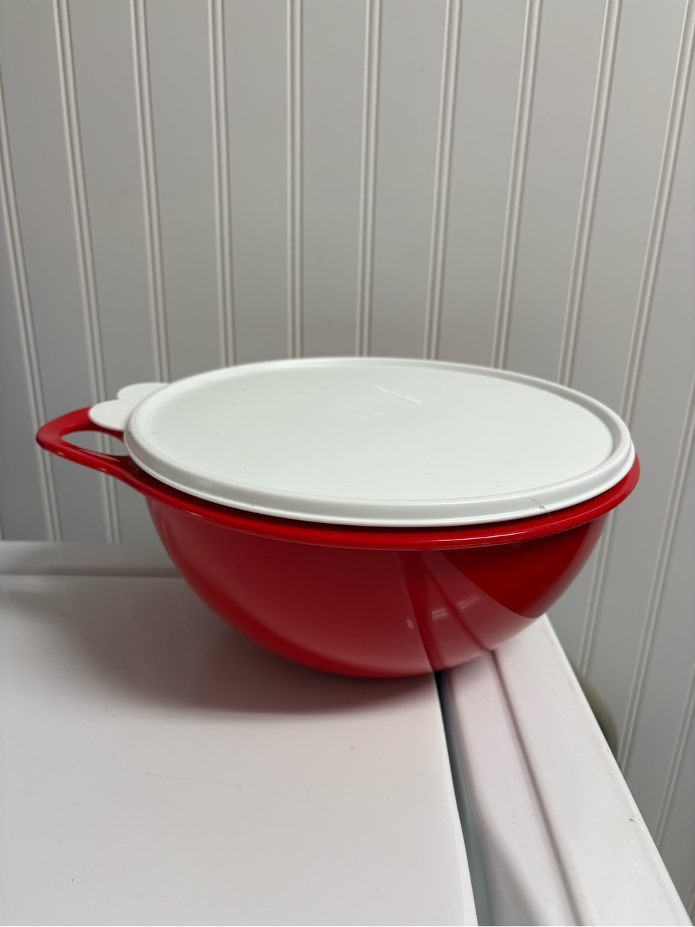 NWT Tupperware Thatsa Bowl Jr 12 Cup Mixing Container Chili Red